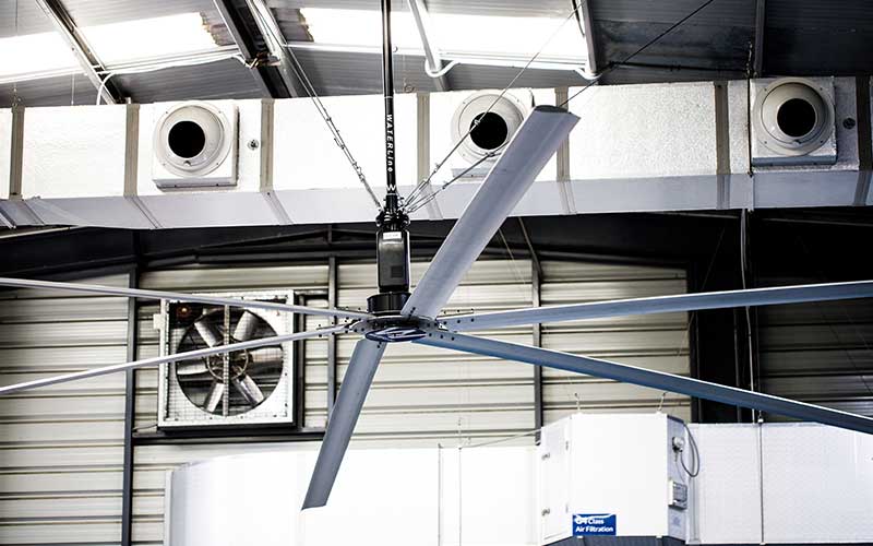 Why Restaurants & Banquet Halls Prefer HVLS Fans Understanding the working of HVLS fans with air conditioning
